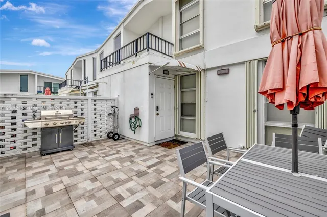 $480,000 | 2730 Northeast 183rd Street, Unit TH03, Aventura, FL 33160