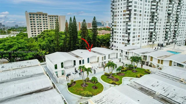 $480,000 | 2730 Northeast 183rd Street, Unit TH03, Aventura, FL 33160