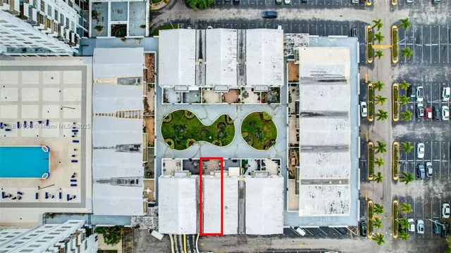 $480,000 | 2730 Northeast 183rd Street, Unit TH03, Aventura, FL 33160