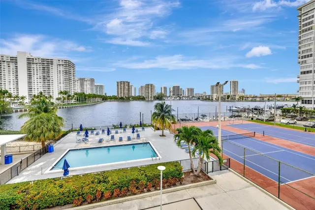 $480,000 | 2730 Northeast 183rd Street, Unit TH03, Aventura, FL 33160