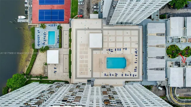 $480,000 | 2730 Northeast 183rd Street, Unit TH03, Aventura, FL 33160