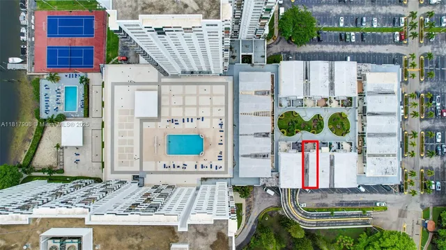 $480,000 | 2730 Northeast 183rd Street, Unit TH03, Aventura, FL 33160