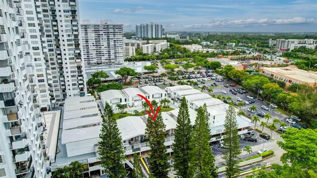 $480,000 | 2730 Northeast 183rd Street, Unit TH03, Aventura, FL 33160