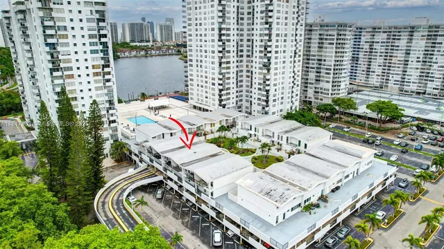 $480,000 | 2730 Northeast 183rd Street, Unit TH03, Aventura, FL 33160