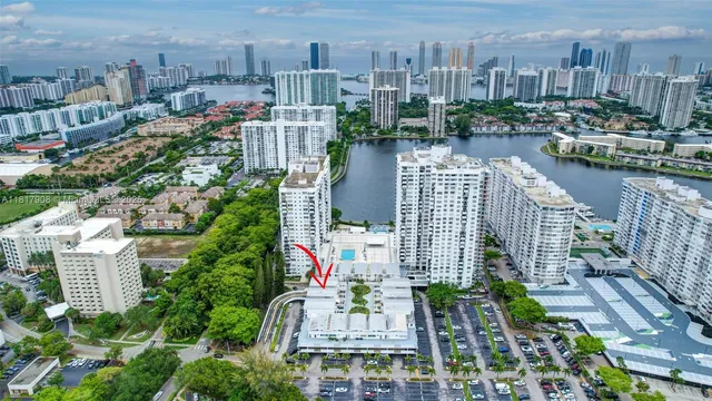 $480,000 | 2730 Northeast 183rd Street, Unit TH03, Aventura, FL 33160