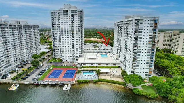 $480,000 | 2730 Northeast 183rd Street, Unit TH03, Aventura, FL 33160