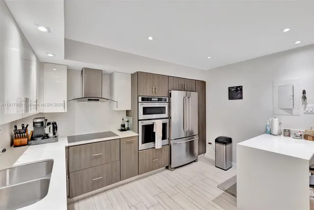 $480,000 | 2730 Northeast 183rd Street, Unit TH03, Aventura, FL 33160