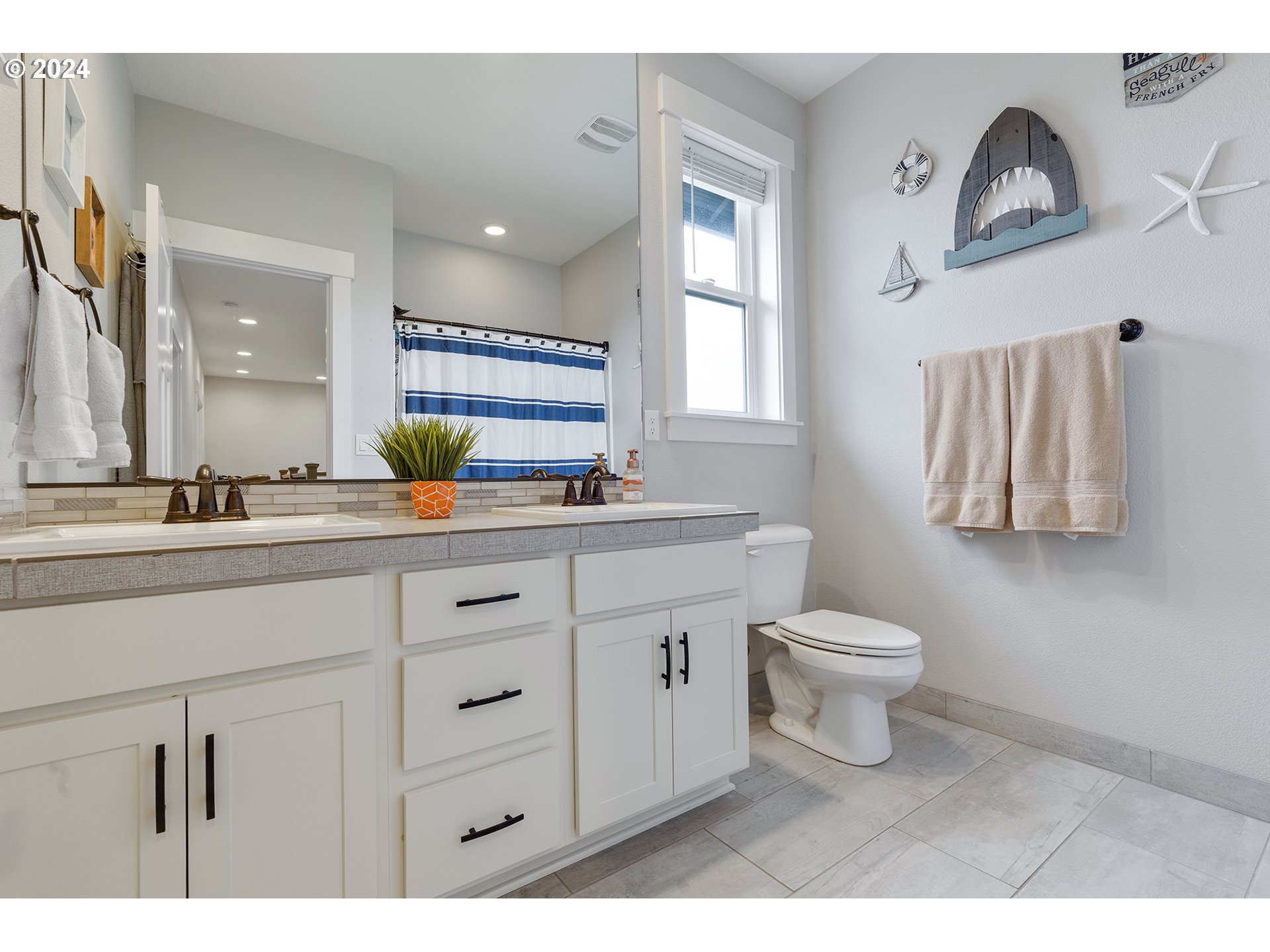 19705 Wheeler Farm Road Oregon City, OR 97045 - Photo 26 of 42 Bathroom