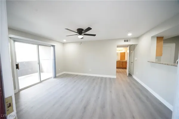 $1,250 | 5055 West Hacienda Avenue, Unit 1095, Las Vegas, NV 89118