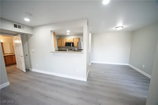 $1,250 | 5055 West Hacienda Avenue, Unit 1095, Las Vegas, NV 89118