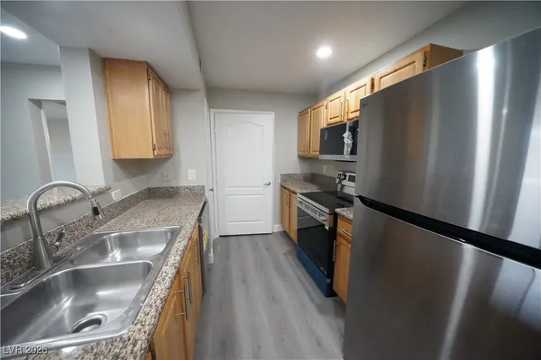 $1,250 | 5055 West Hacienda Avenue, Unit 1095, Las Vegas, NV 89118