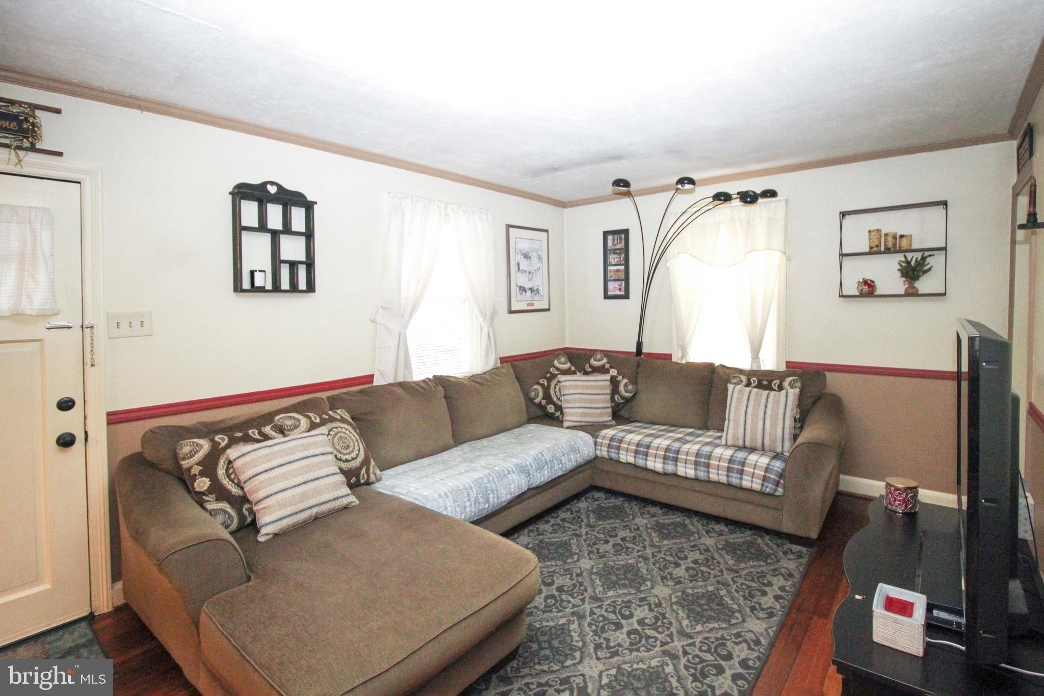 1032 Fairview Road Hagerstown, MD 21742 - Photo 2 of 48 Gallery Image 2