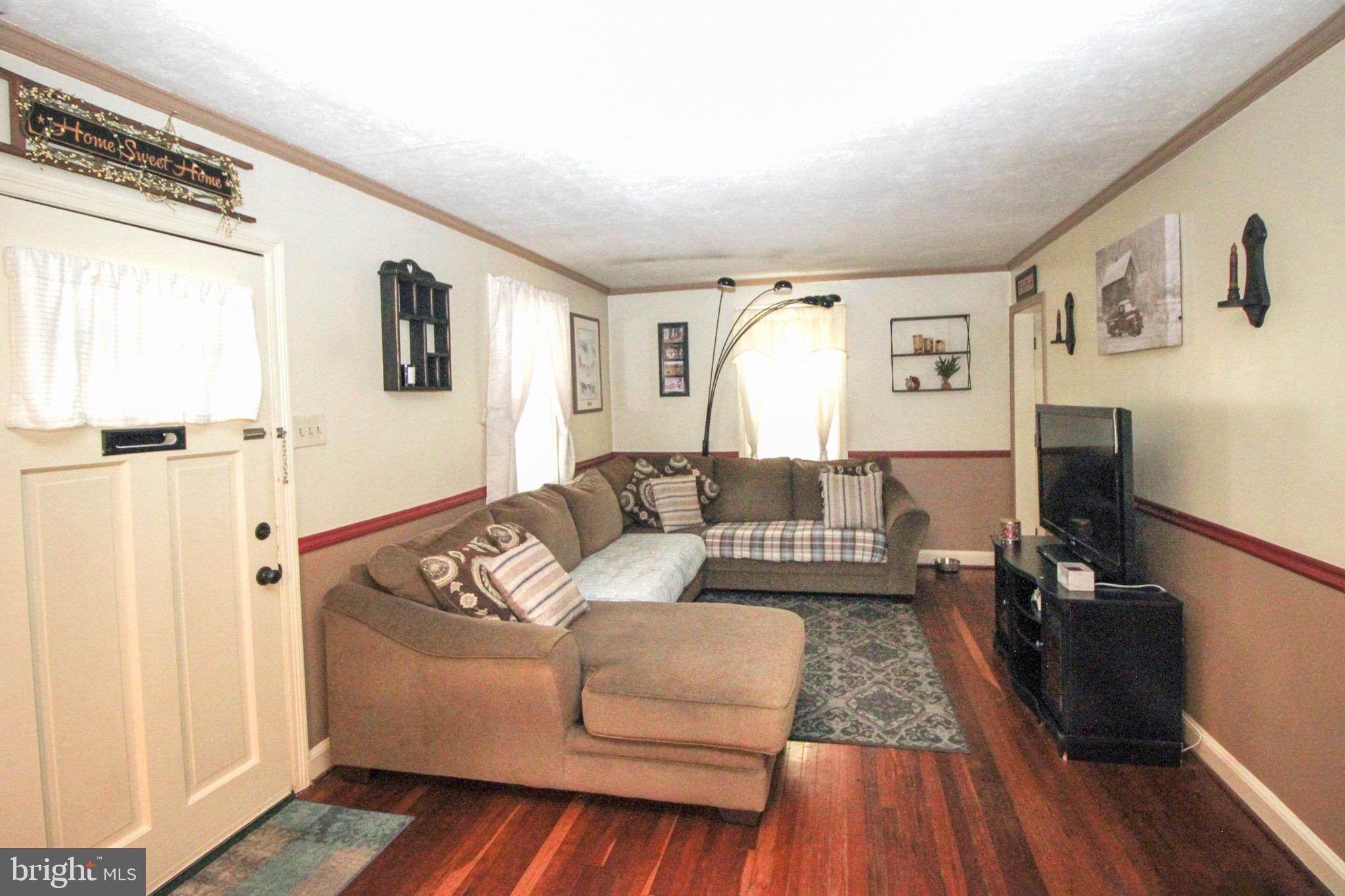1032 Fairview Road Hagerstown, MD 21742 - Photo 3 of 48 Gallery Image 3