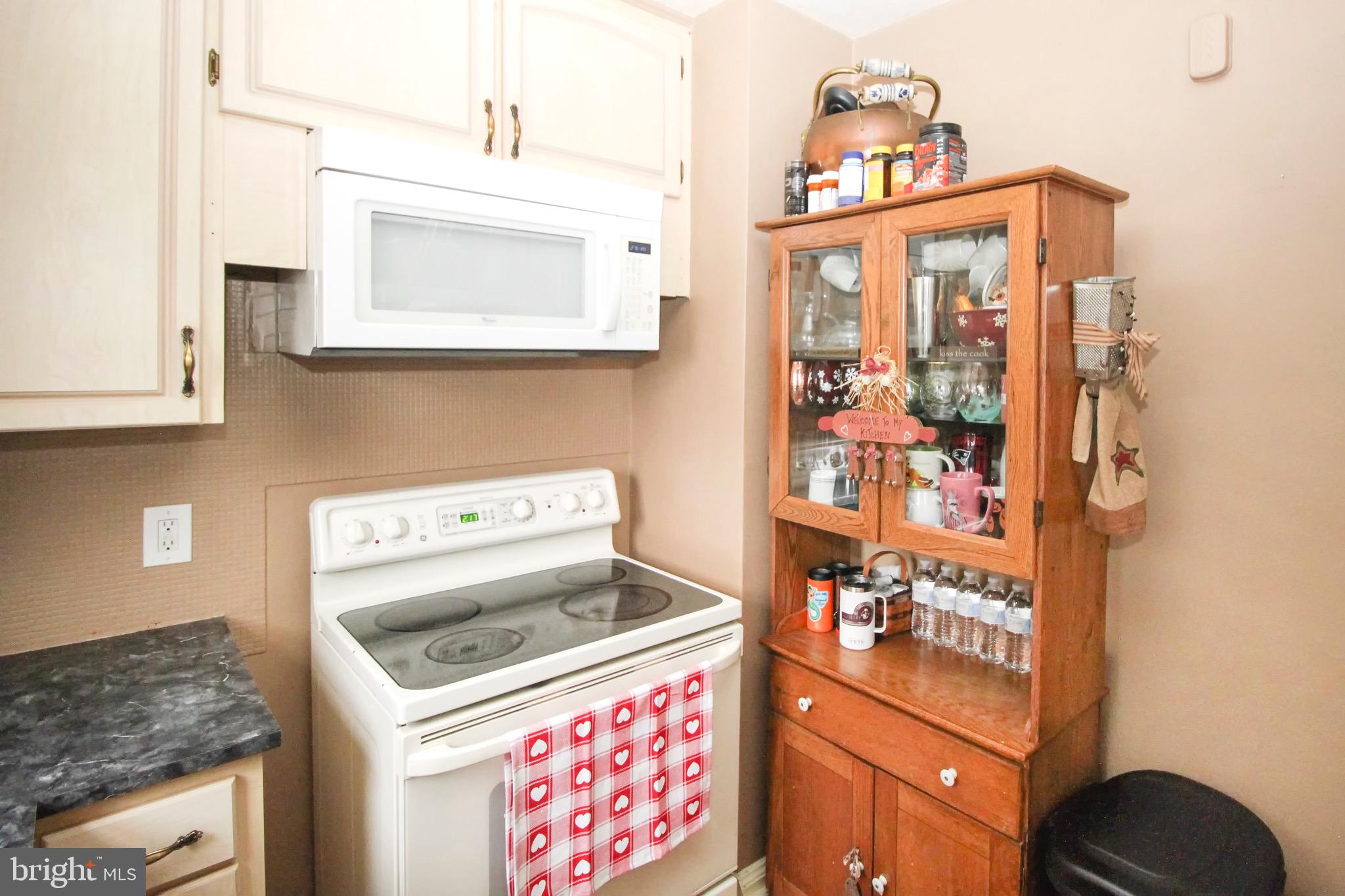 1032 Fairview Road Hagerstown, MD 21742 - Photo 9 of 48 Gallery Image 9