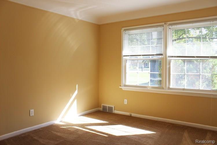 35895 Garfield Road Clinton Township, MI 48035 - Photo 12 of 22 bed1 - Copy - Copy - Copy.jpg