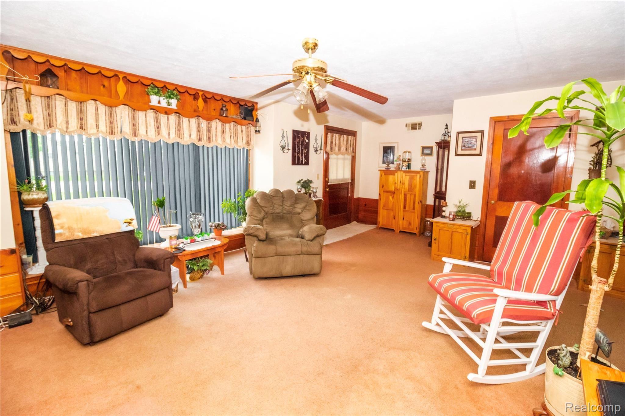 3026 West Oregon Road Lapeer, MI 48446 - Photo 6 of 31 Living Room (2).jpg