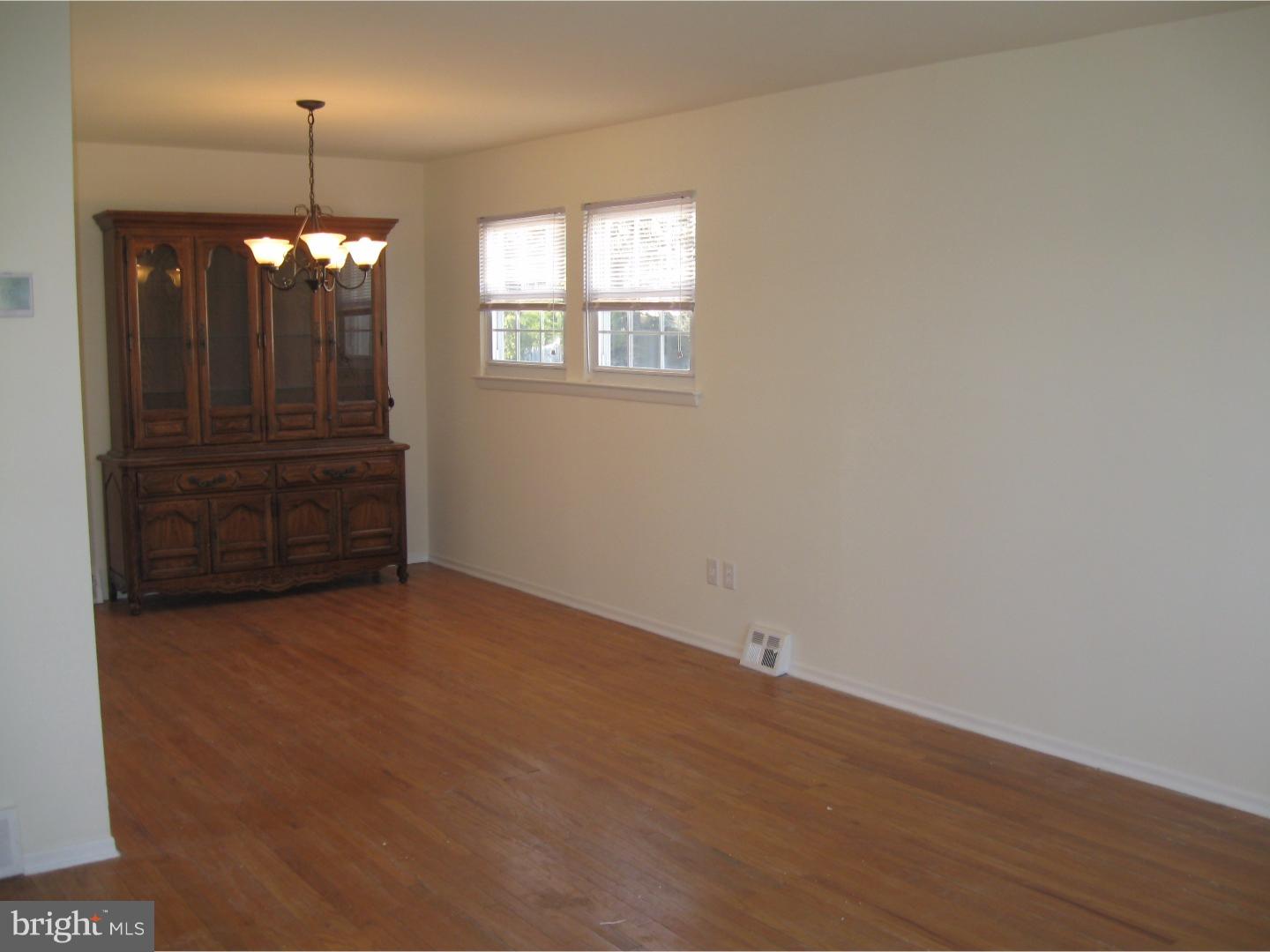 1387 Cushmore Road Southampton, PA 18966 - Photo 5 of 22 Dining Room