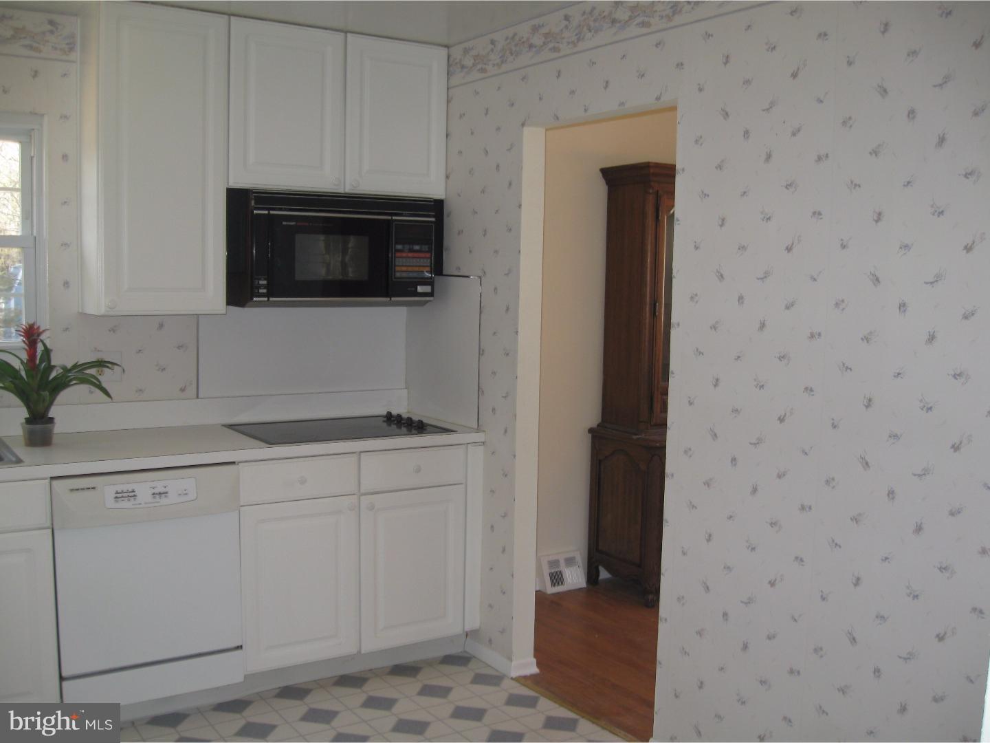 1387 Cushmore Road Southampton, PA 18966 - Photo 8 of 22 Kitchen