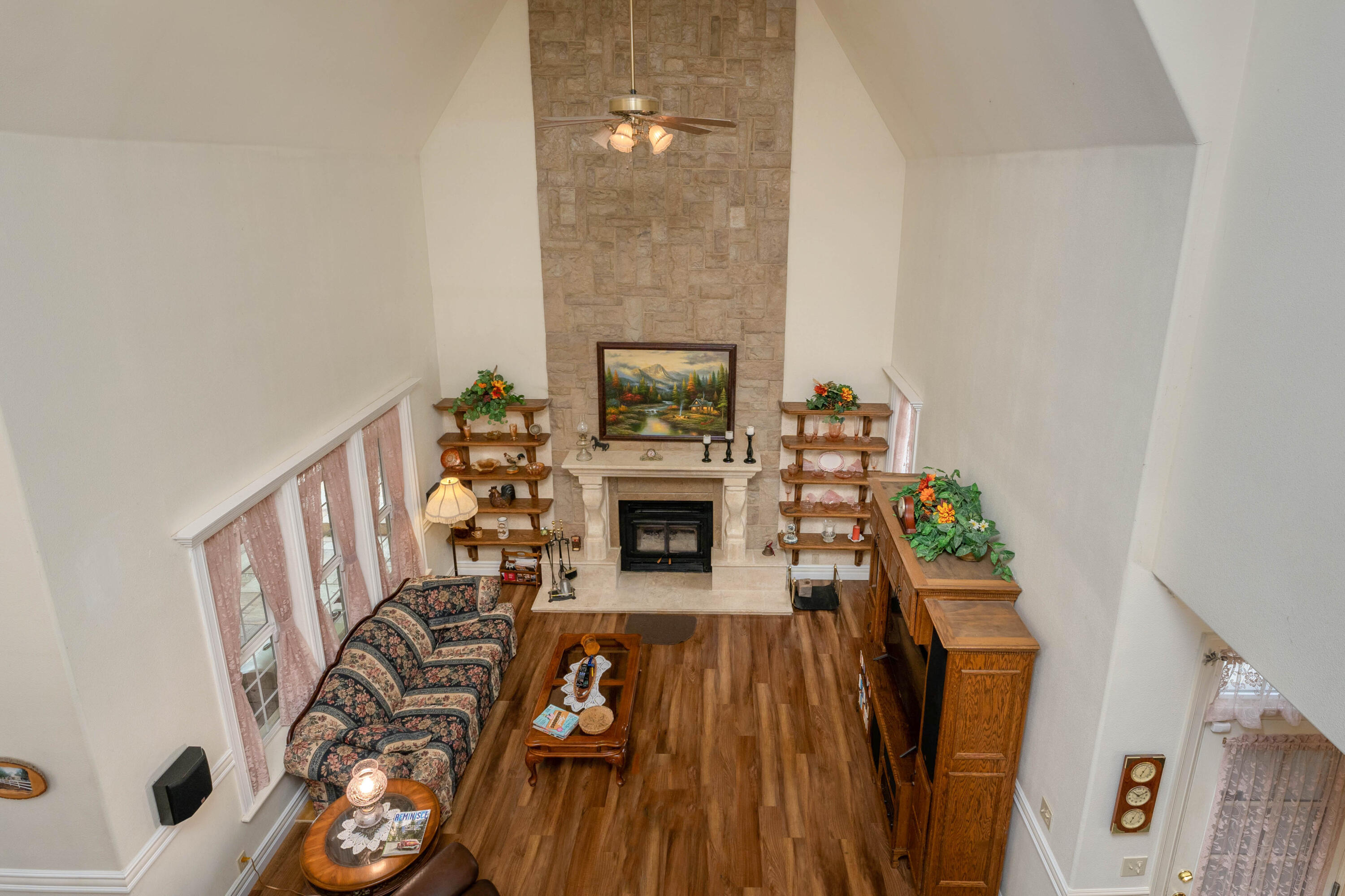 22575 Rio Robles Drive Red Bluff, CA 96080 - Photo 4 of 31 Adobe Rd (26 of 60)