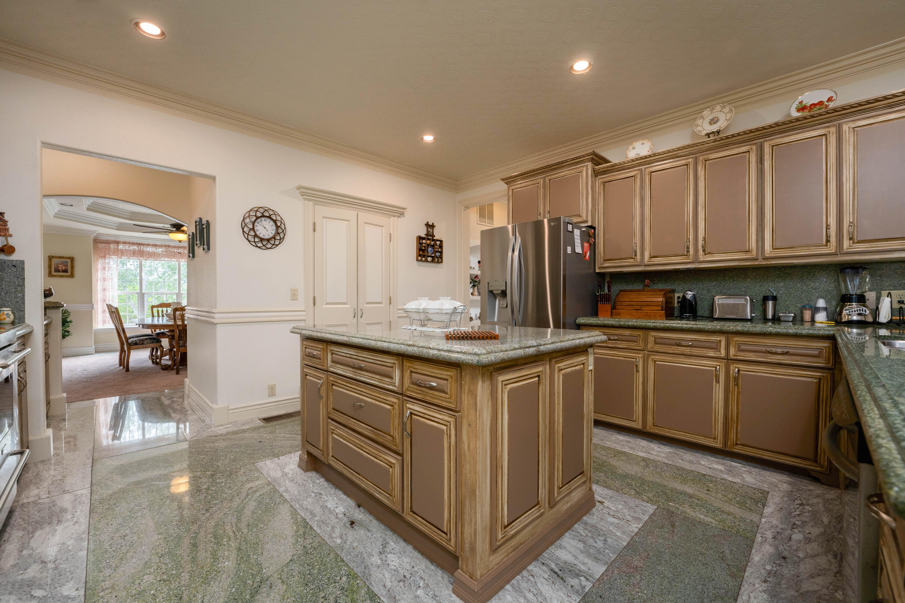 22575 Rio Robles Drive Red Bluff, CA 96080 - Photo 8 of 31 Adobe Rd (10 of 60)