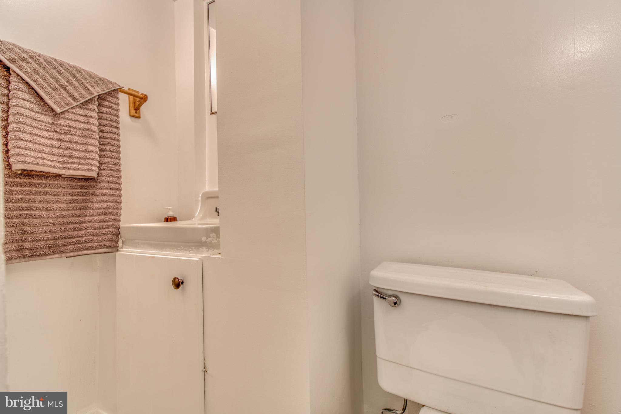 8541 Kavanagh Road Baltimore, MD 21222 - Photo 35 of 41