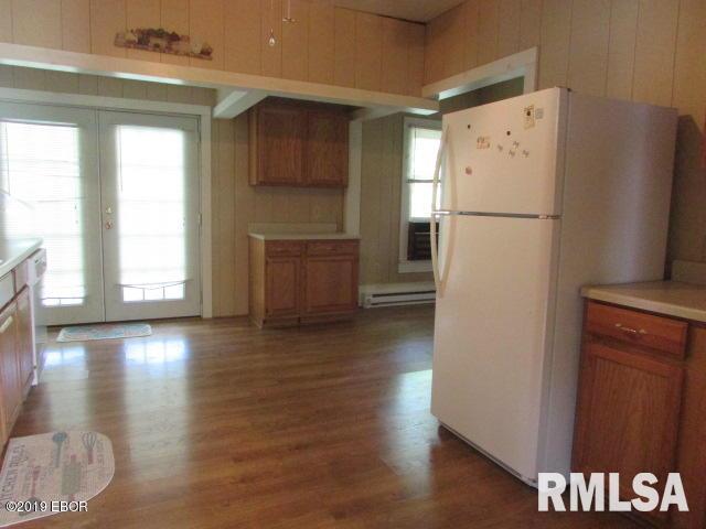 504 Baggott Street Zeigler, IL 62999 - Photo 5 of 9 Gallery Image 5