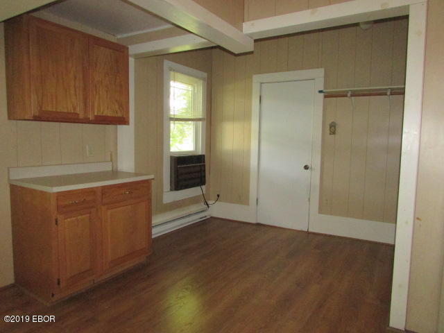 504 Baggott Street Zeigler, IL 62999 - Photo 6 of 9 Gallery Image 6