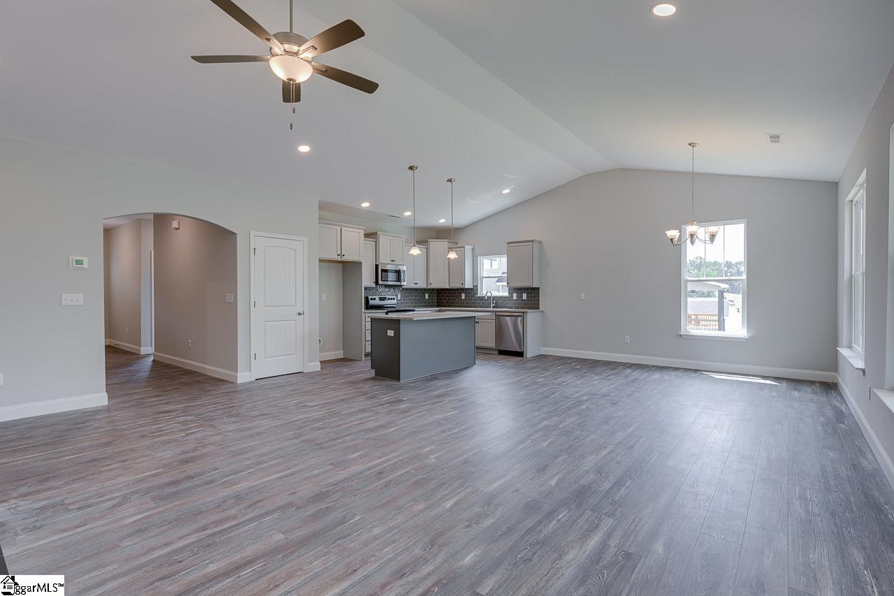 242 Inlet Pointe Drive Anderson, SC 29625 - Photo 11 of 36