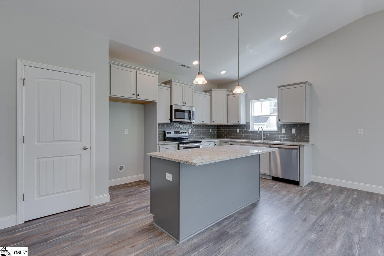 242 Inlet Pointe Drive Anderson, SC 29625 - Photo 15 of 36