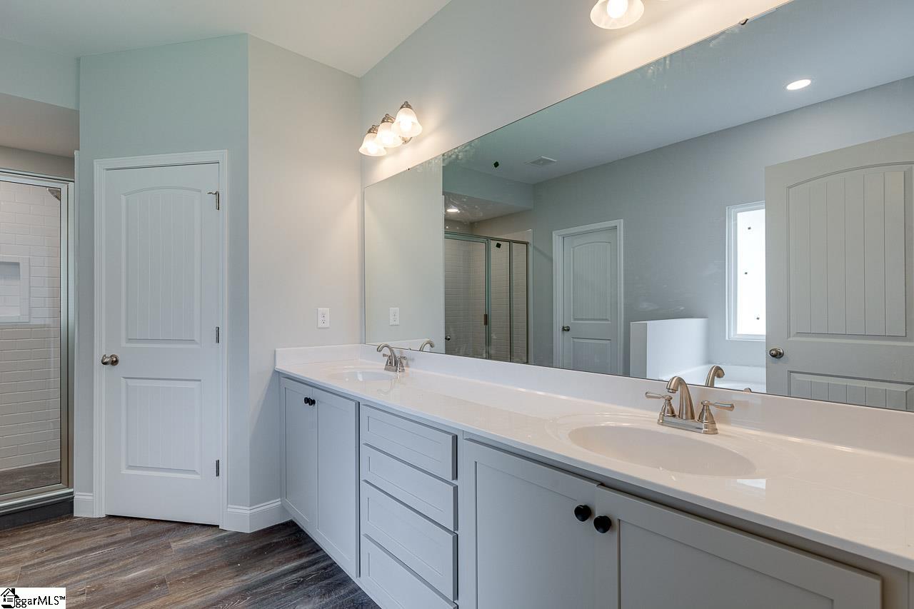 242 Inlet Pointe Drive Anderson, SC 29625 - Photo 23 of 36