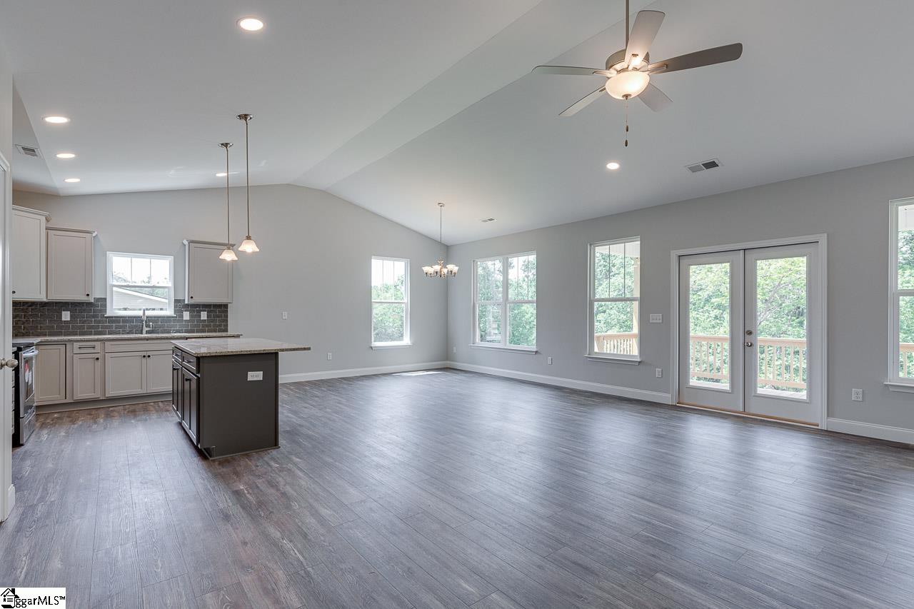 242 Inlet Pointe Drive Anderson, SC 29625 - Photo 10 of 36