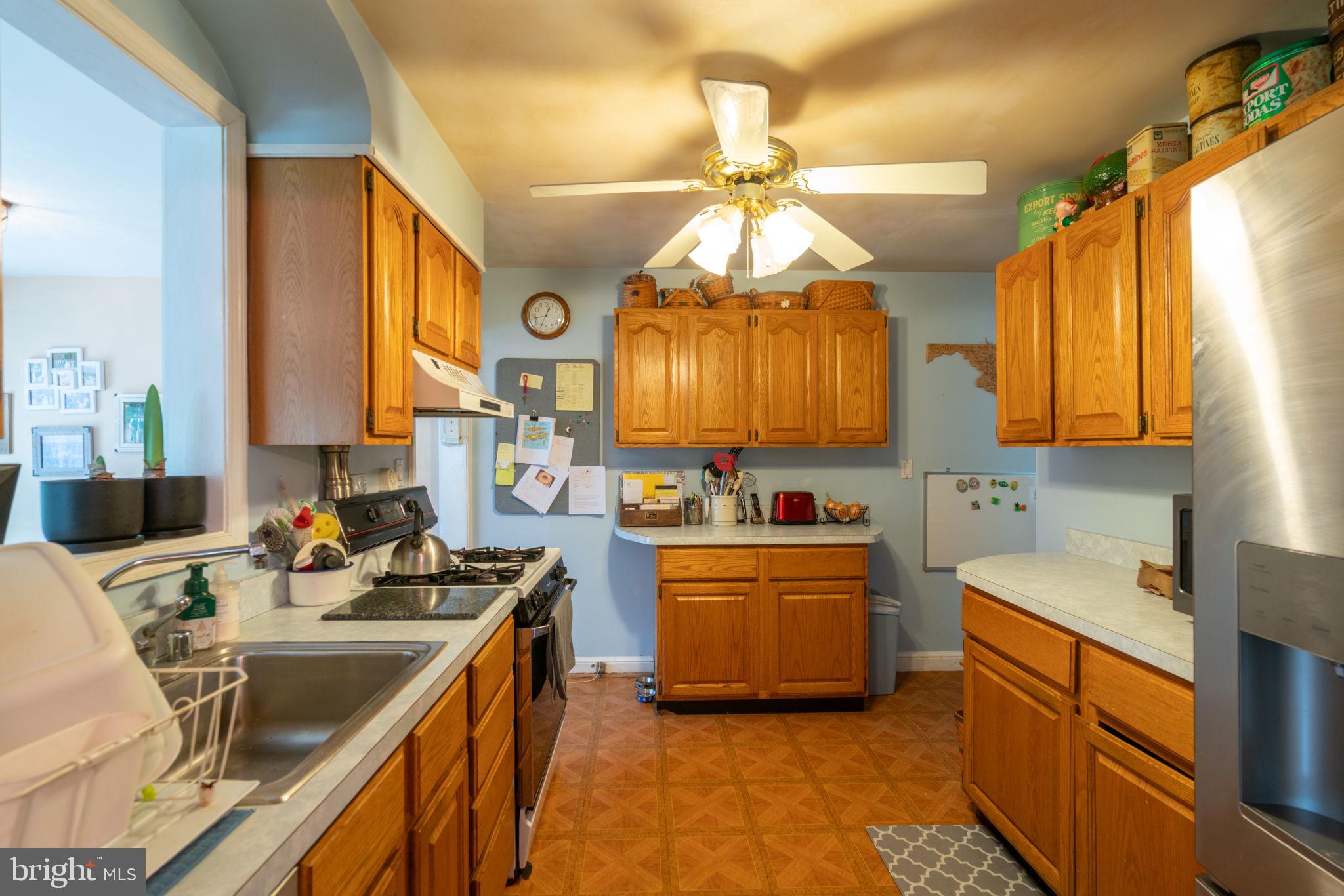 5304 Waneta Road Bethesda, MD 20816 - Photo 9 of 39 Gallery Image 9