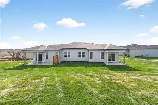 $512,543 | 25064 West 94th Terrace, Lenexa, KS 66227