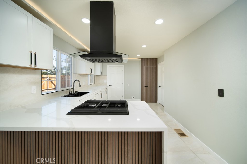 204 West 25th Street Merced, CA 95340 - Photo 8 of 22 kitchen