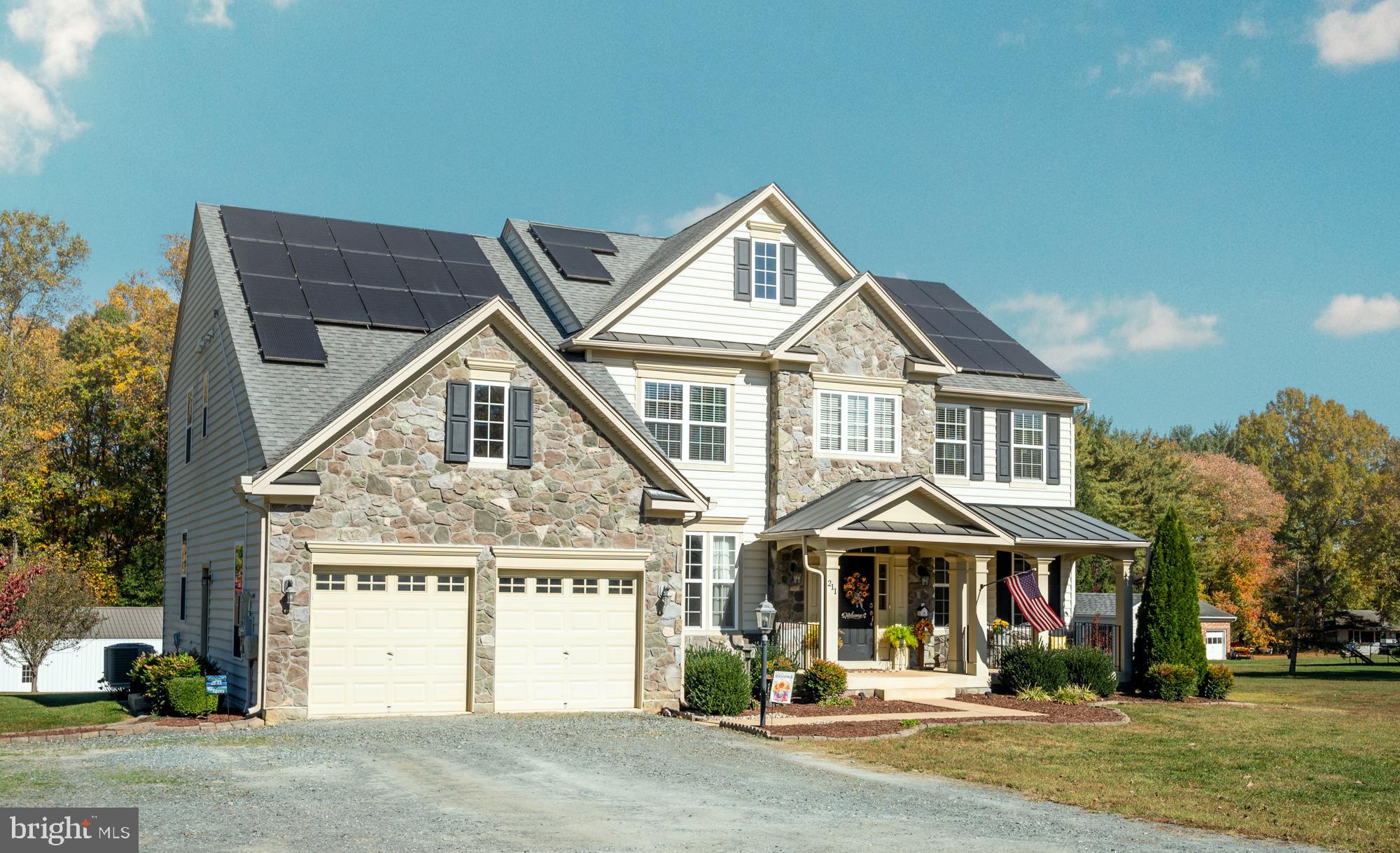 211 McCarty Road Fredericksburg, VA 22405 - Photo 4 of 86 Welcoming entry!