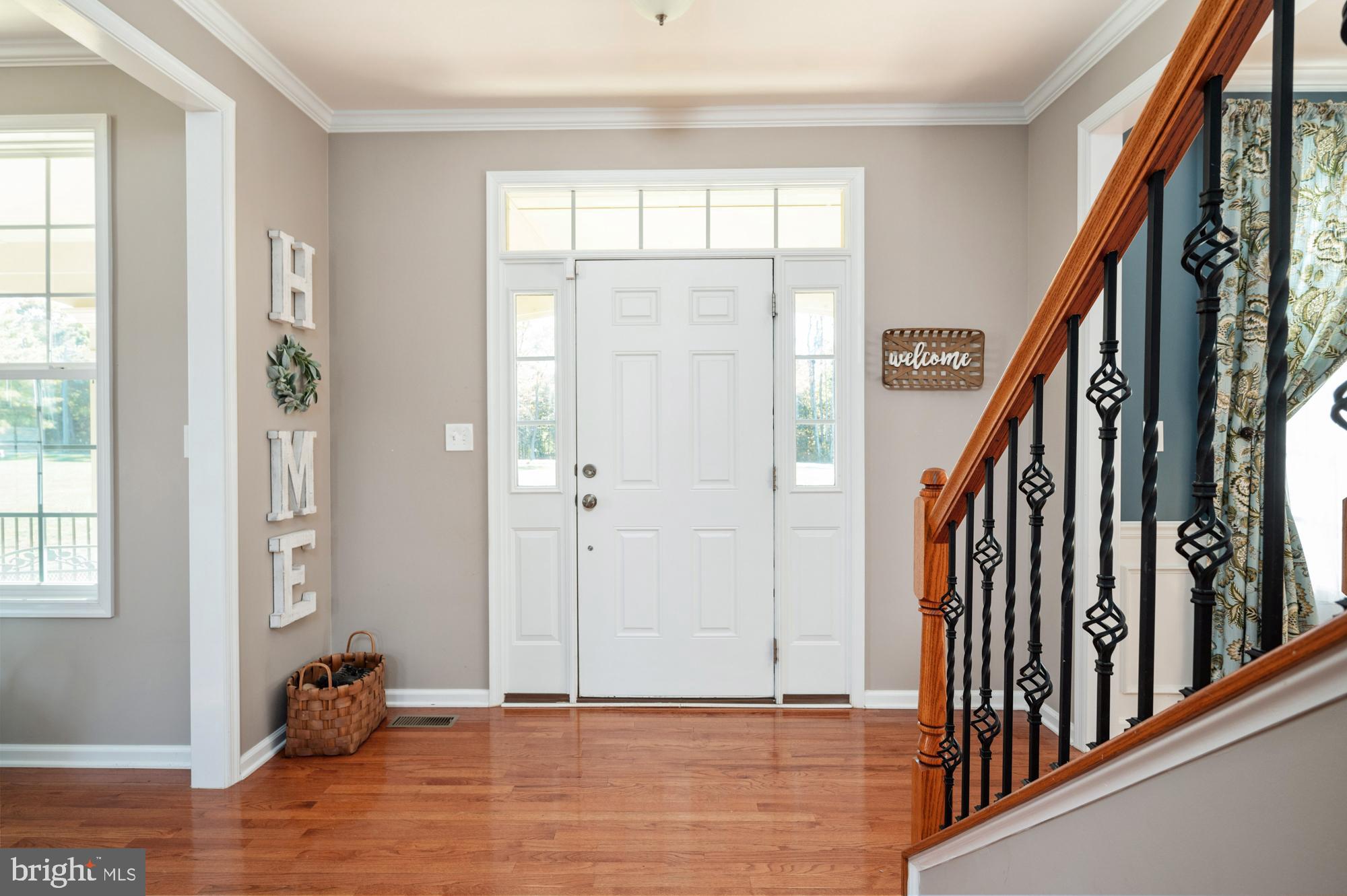 211 McCarty Road Fredericksburg, VA 22405 - Photo 10 of 86 Large Foyer!