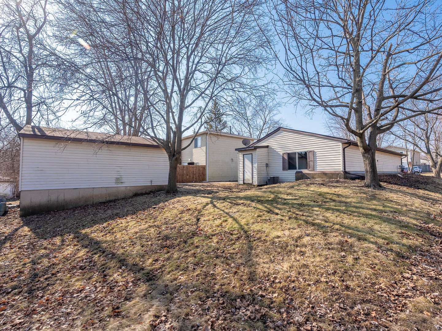 204 Mill Stream Drive Bolingbrook, IL 60440 - Photo 7 of 9 a house view with a outdoor space