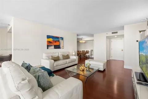 $355,000 | 4000 Towerside Terrace, Unit 2005, Miami, FL 33138