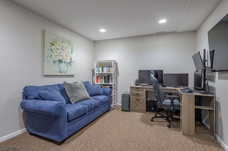 7 Riga Court Scotch Plains, NJ 07076 - Photo 19 of 26