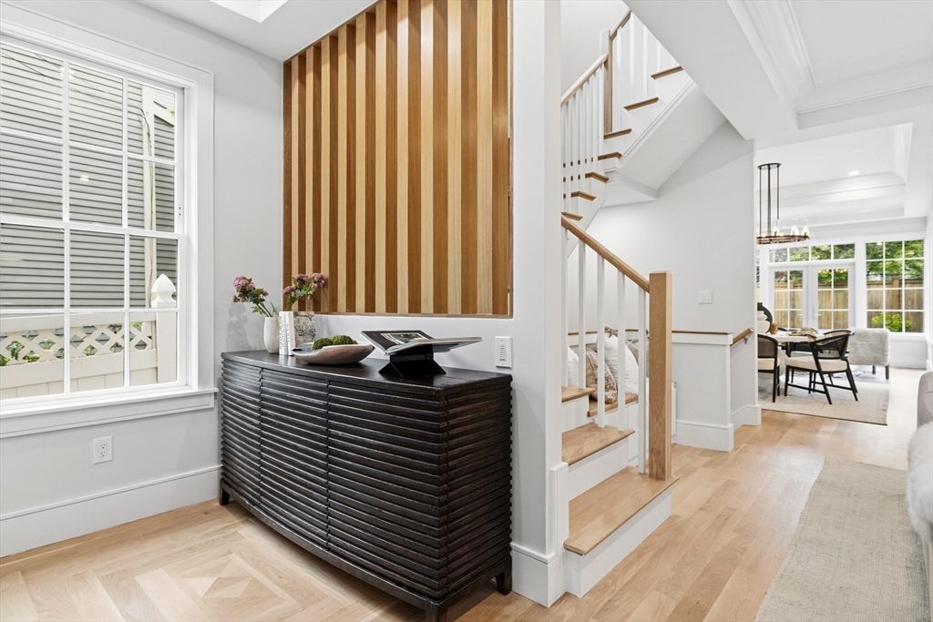8 Lawrence Street Boston, MA 02129 - Photo 14 of 32