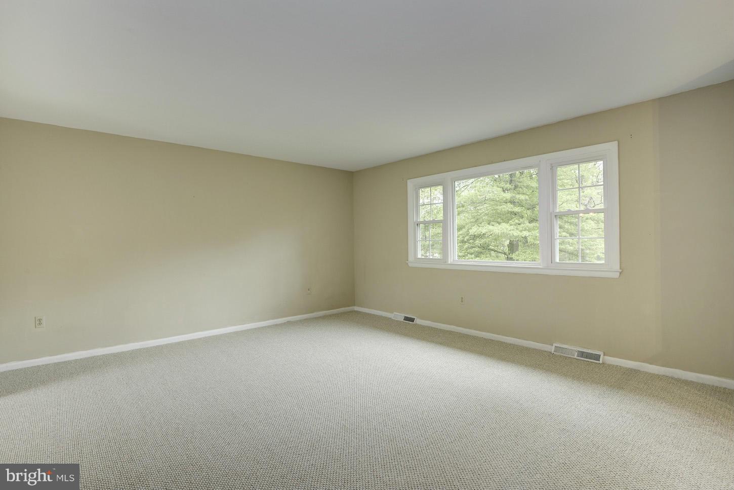 16110 Accolawn Road Accokeek, MD 20607 - Photo 3 of 20 an empty room with a window