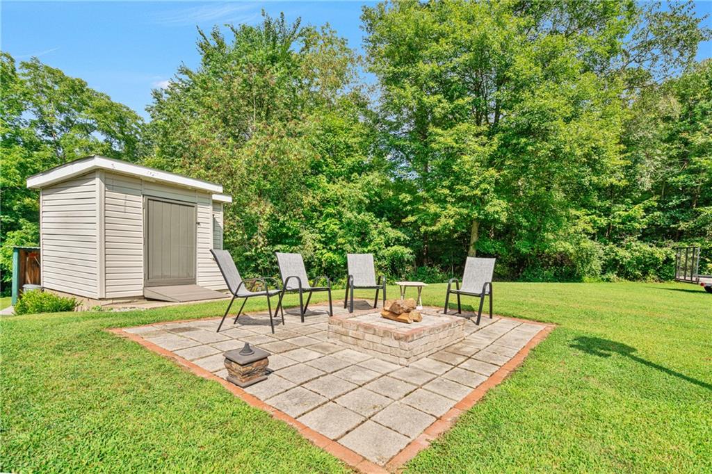 160 Cain Road Clinton, PA 15026 - Photo 28 of 34 Gallery Image 28
