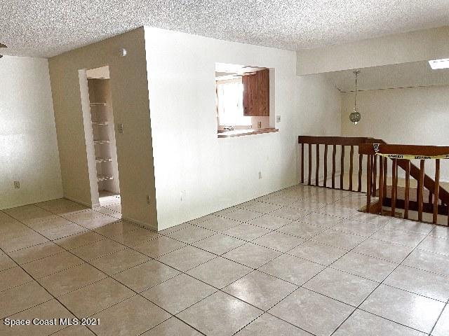 4627 Ring Neck Road, Unit C Orlando, FL 32808 - Photo 9 of 20 E42D56C5-9C8D-4652-9118-DF83079CCCEE
