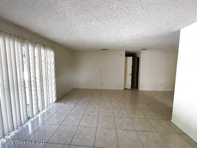 4627 Ring Neck Road, Unit C Orlando, FL 32808 - Photo 10 of 20 AF96ECFB-CE76-4709-B853-35201F5BA598