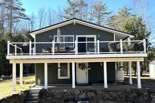 $379,900 | 10 Circle Drive, Barnstead, NH 03225