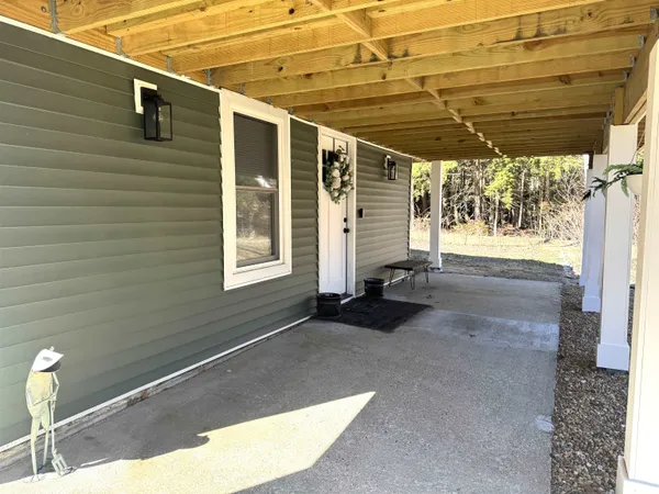 $379,900 | 10 Circle Drive, Barnstead, NH 03225
