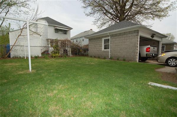 15 Pondview Road, Unit 1 Arlington, MA 02474 - Photo 13 of 14