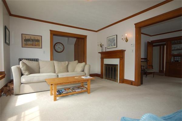 15 Pondview Road, Unit 1 Arlington, MA 02474 - Photo 4 of 14