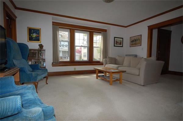 15 Pondview Road, Unit 1 Arlington, MA 02474 - Photo 5 of 14