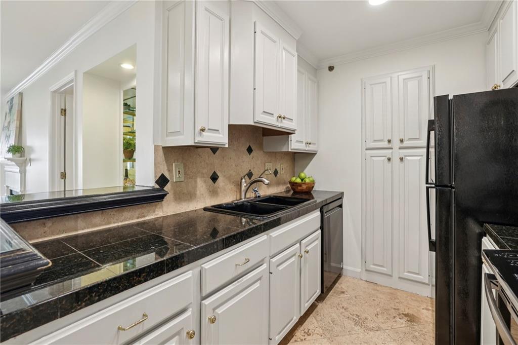 3201 Lenox Road Northeast, Unit 26 Atlanta, GA 30324 - Photo 8 of 52